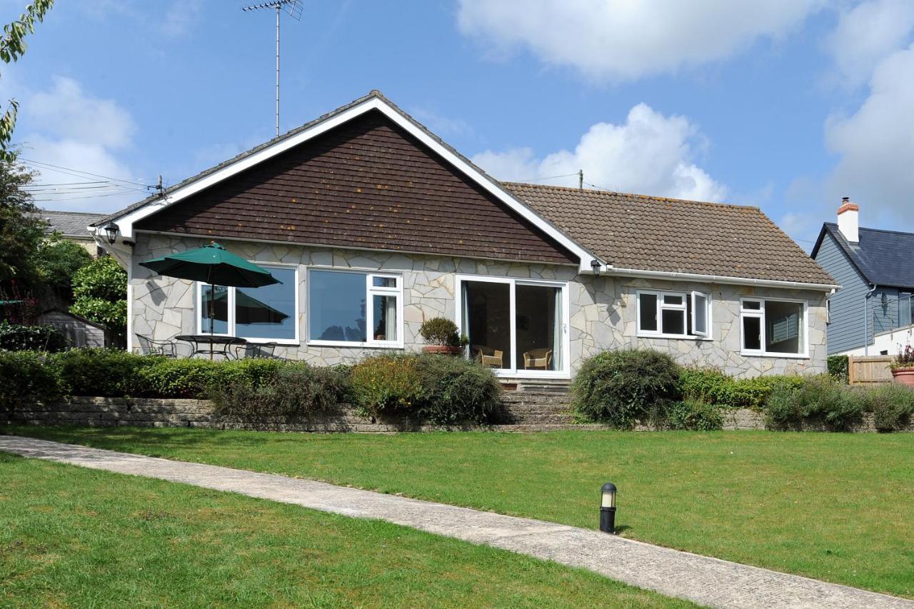 Strathaven Villa Uplyme Екстериор снимка